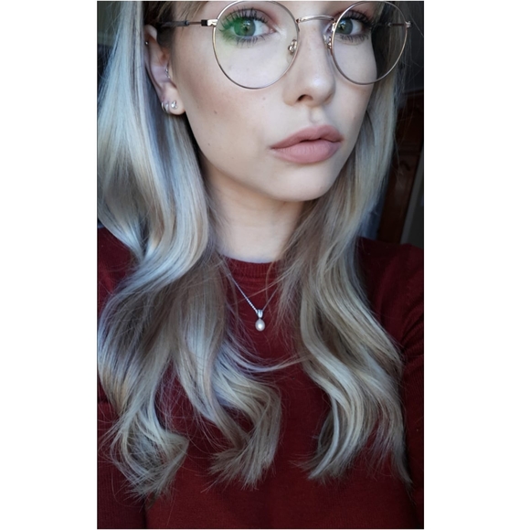 Meet your Posher, Kim - Picture 1 of 1